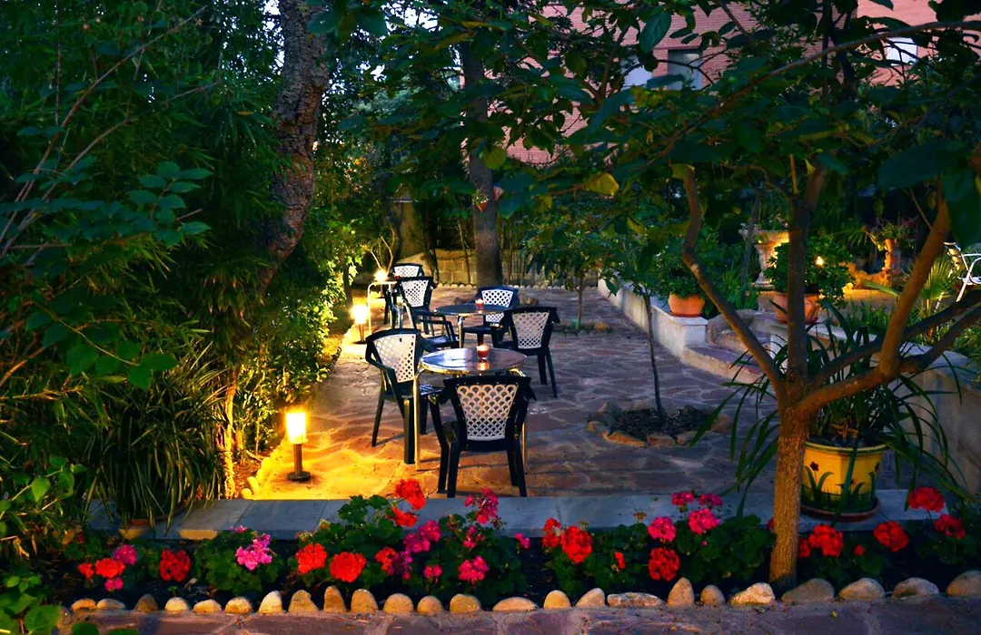 Hostal Magnolia-1